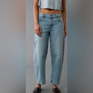 NWT American Eagle Outfitters Barrel Jeans